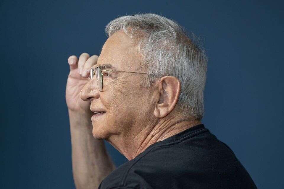 "לא מחזיק מעצמי כמשאיר מורשת. רק ההיסטוריה תקבע". חנן יובל , אבישג שאר-ישוב; איפור: דניאלה בר דוד