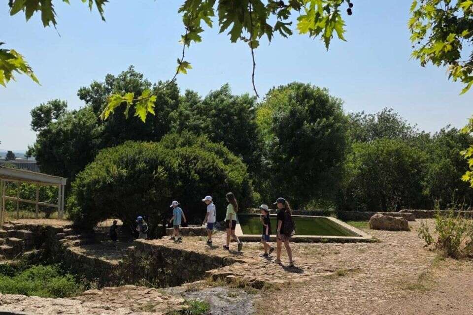 רמת הנדיב, 6 ימים לכל המשפחה , מעין בר יואל