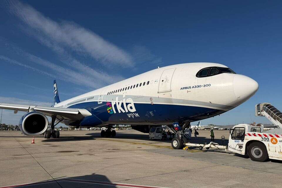 המטוס החדש, airbus330-300 , ארקיע