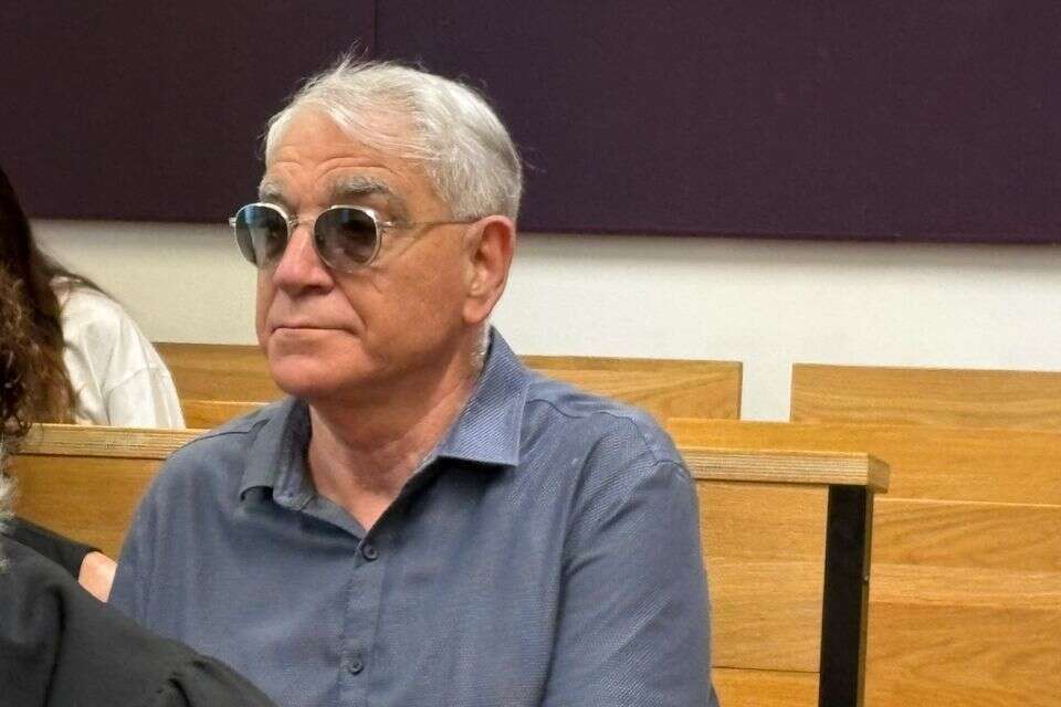 פרופ' אריה לוין בבית המשפט , אבי כהן