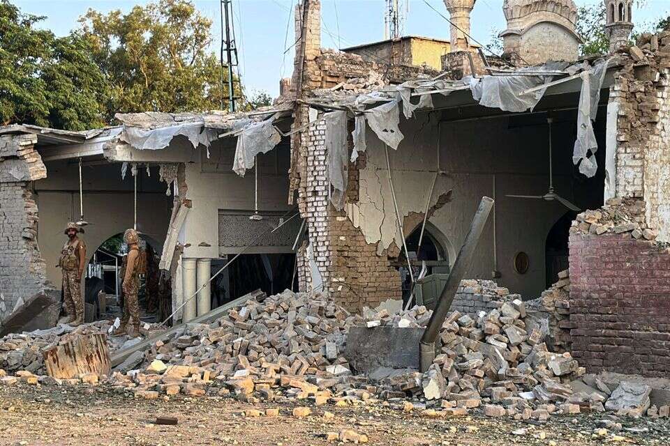 חורבות המסגד לאחר הפיצוץ , אי.פי