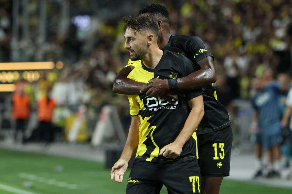 עומר אצילי חוגג , דני מרון