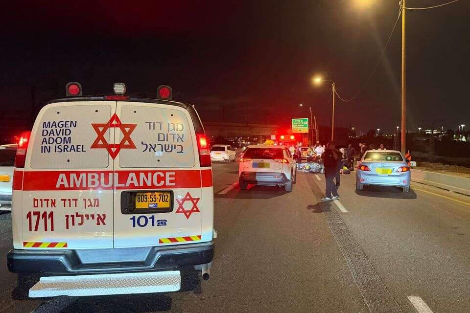זירת התאונה בכביש 1, סמוך למחלף בן גוריון , תיעוד מבצעי מד"א