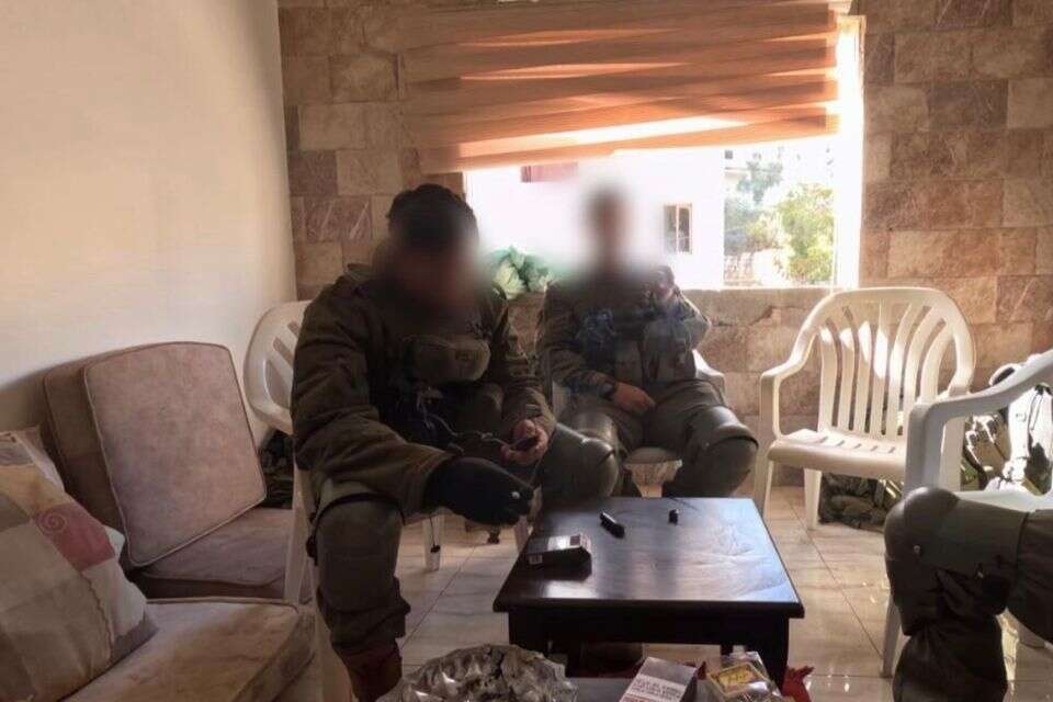 סגן י', המ"מ בגדוד 890 עם חבר לצוות במהלך פעילות מבצעית , דובר צה"ל