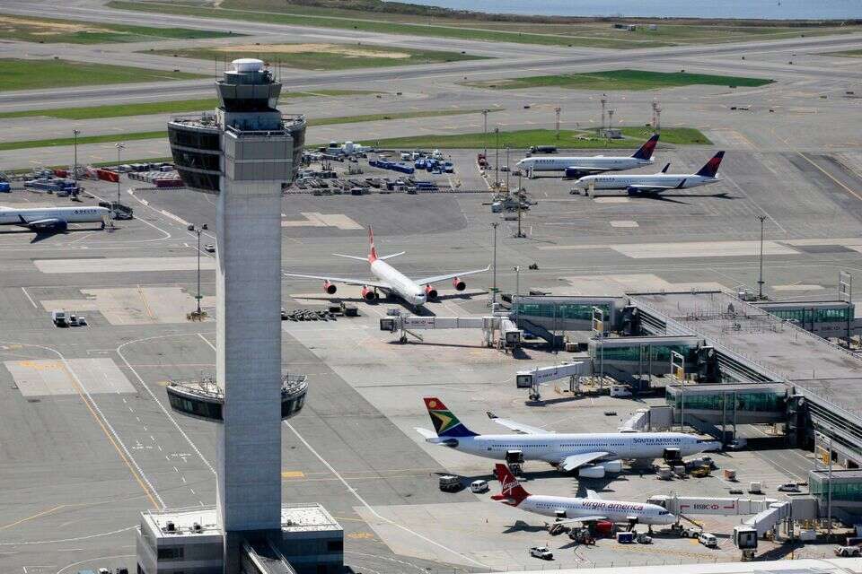 נמל התעופה JFK בניו יורק , AP