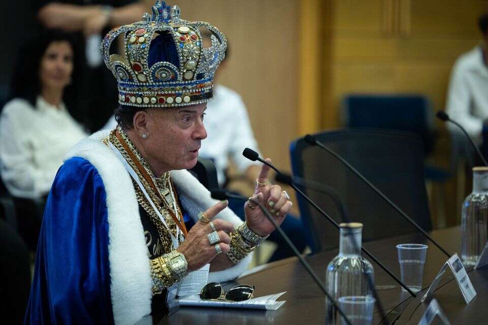 איתן שווילי, יו"ר מפלגת ״שרשר לאהבה ואחדות העם״ בכנסת , אורן בן חקון