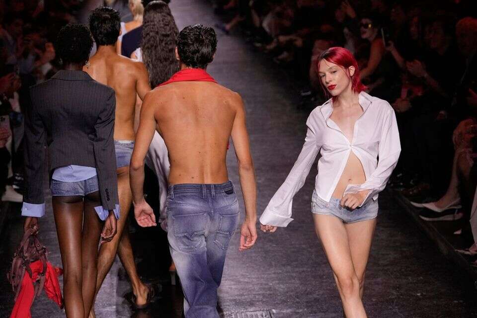 תצוגת האופנה של דיזל , AP