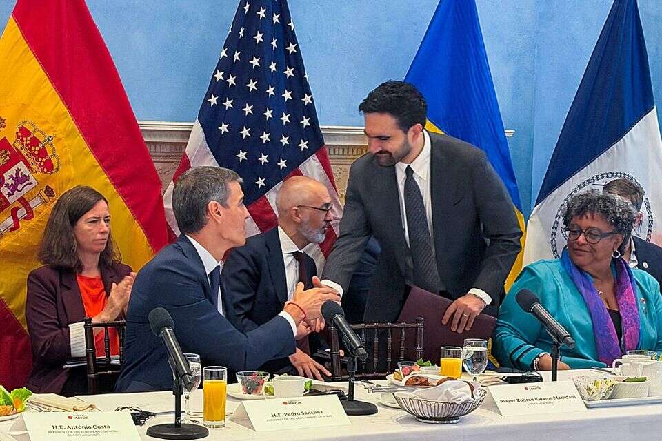 ממדאני נפגש עם ראש ממשלת ספרד פדרו סאנצ'ס , רויטרס