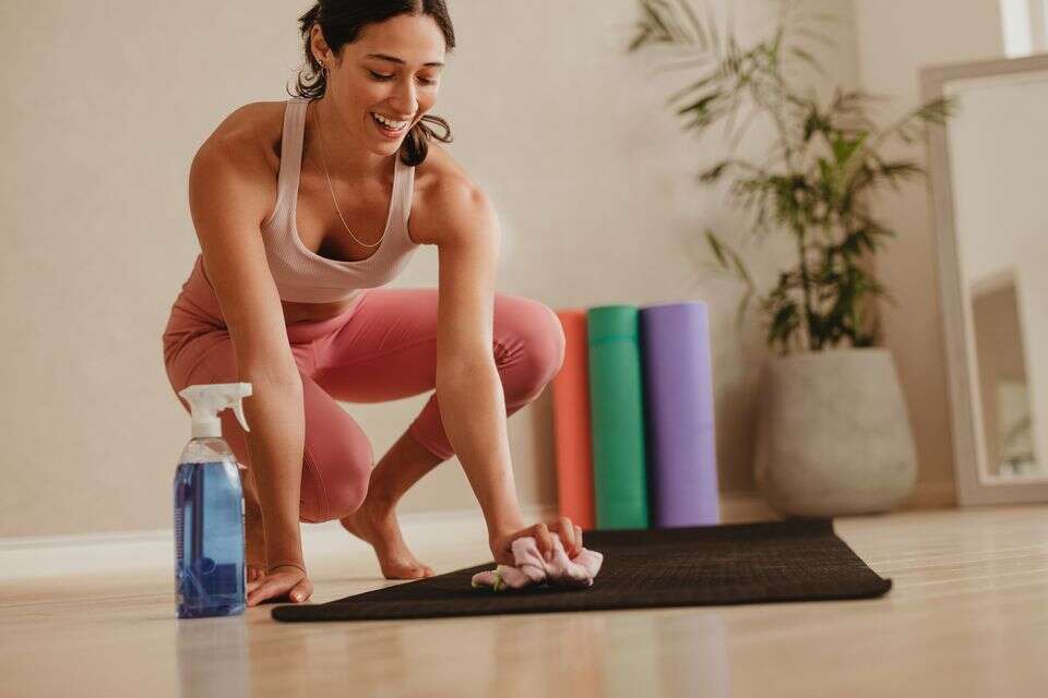 מזרן יוגה ניקיון , istockphoto