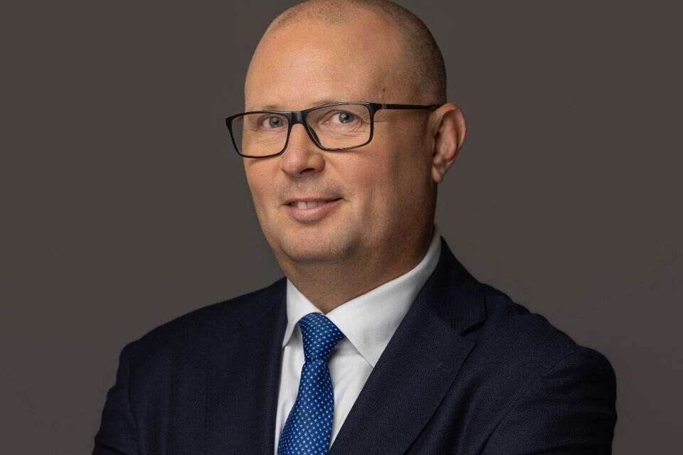 מנכ"ל הרשות לניירות ערך, עודד שפירר , רוני שיצר