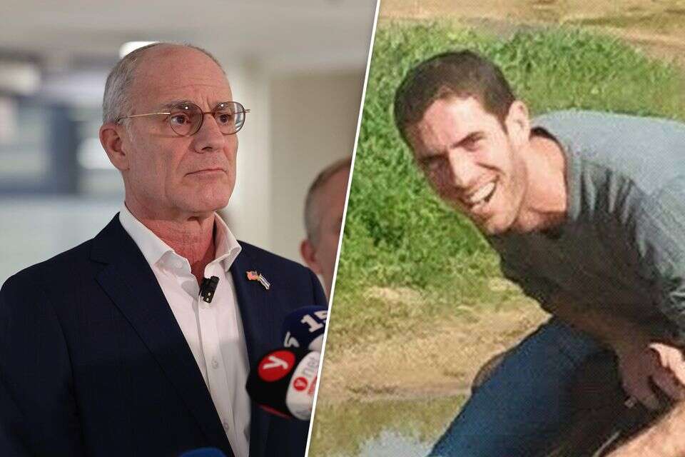 השגריר יחיאל לייטר ובנו נריה , ללא