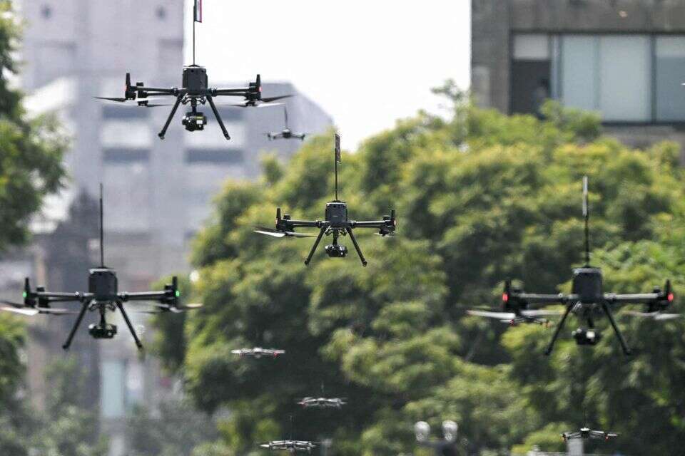 בדרך לאסור ייבוא גורף? רחפנים , AFP