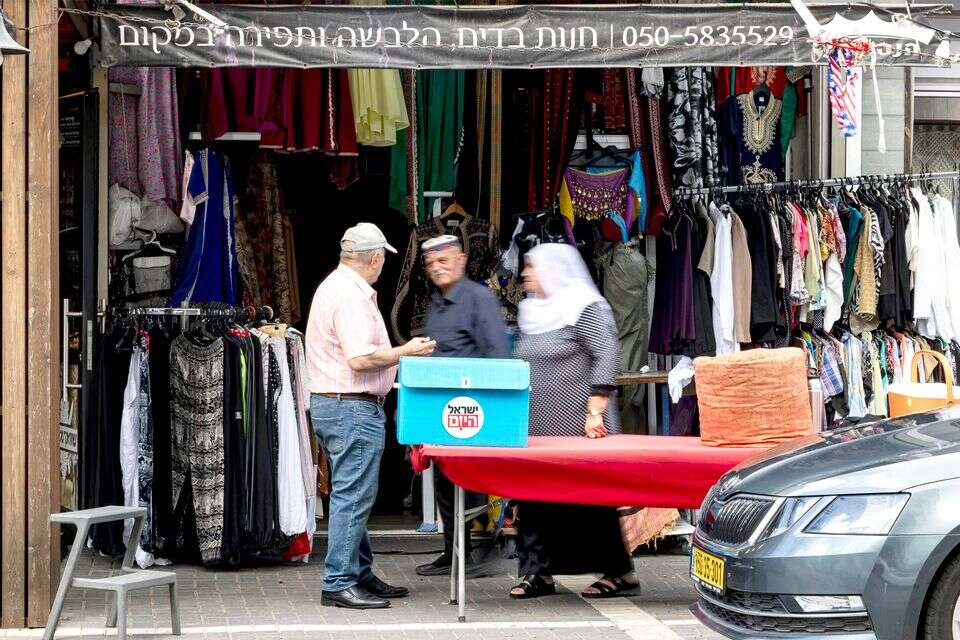 "ממי נקבל אישורי תב"ע, מלבנון?". הקלפי בדליית אל־כרמל , נעמה שטרן