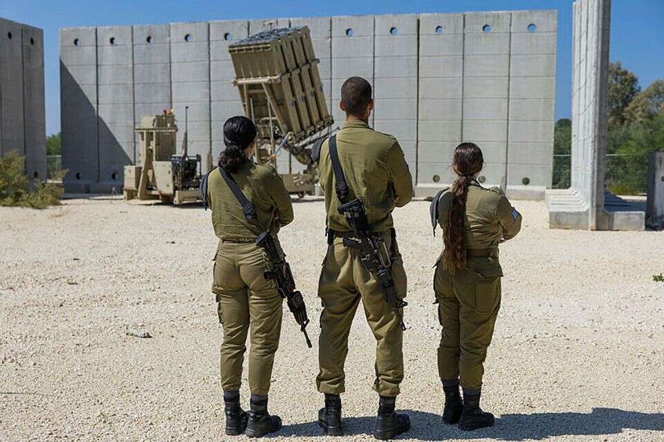 מפעילי "חץ" וכיפת ברזל , לירון מולדובן