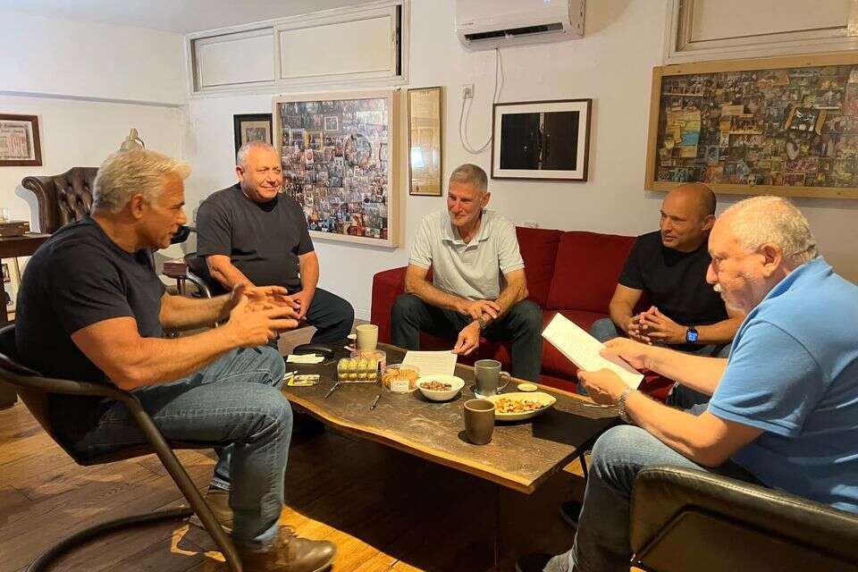 מפגש ראשי האופוזיציה , ליהיא לפיד