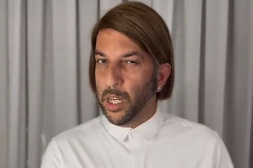 אליקו סוגר חשבון , אינסטגרם