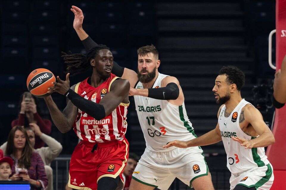 ג'ונתן מוטלי במדי הכוכב האדום , Euroleague Basketball via Getty Images