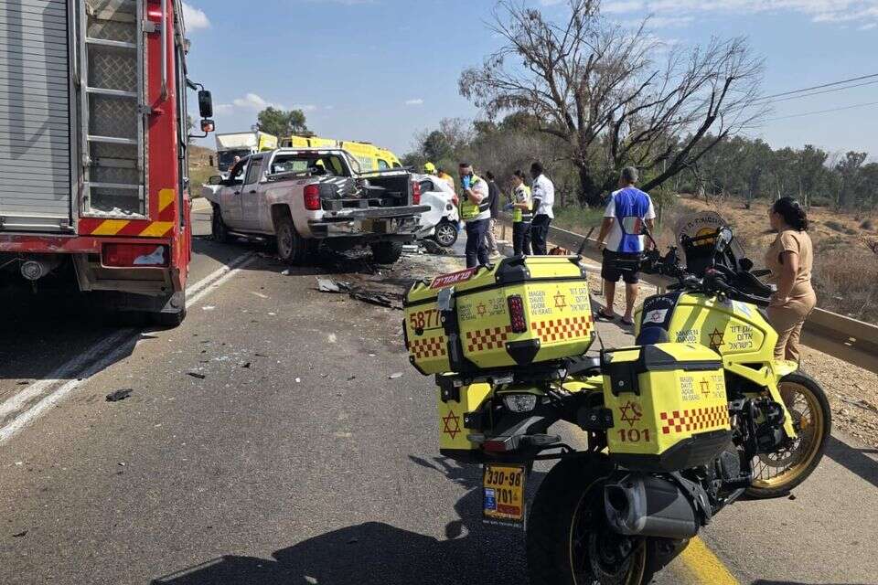 זירת התאונה בסמוך לצומת איבים , דוברות מד"א