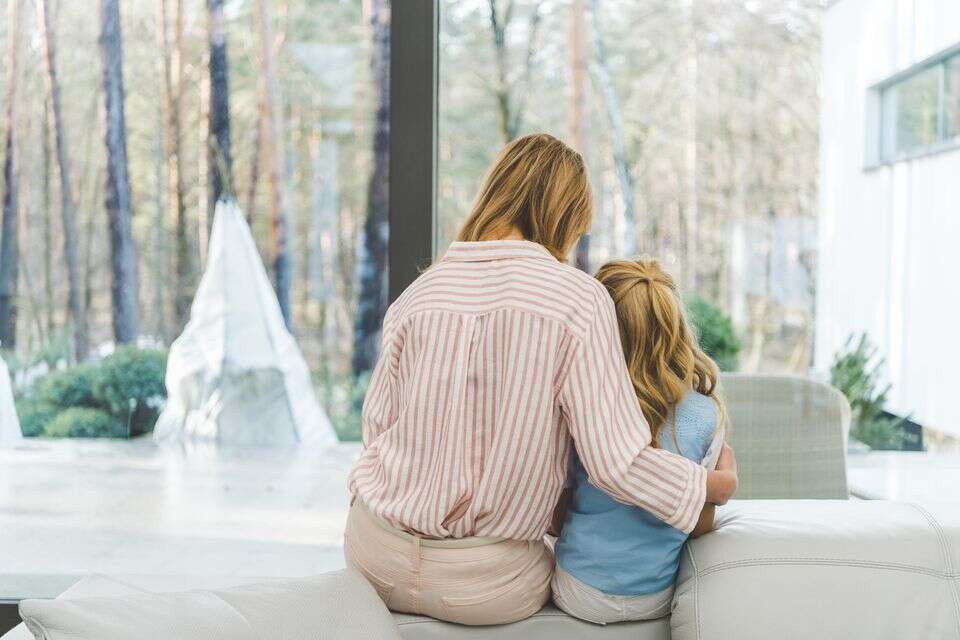 אמא ובת הורים וילדים , istockphoto