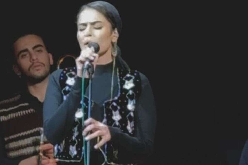 הזמרת האיראנית היבה סייפיזאדה , מתוך אינסטגרם