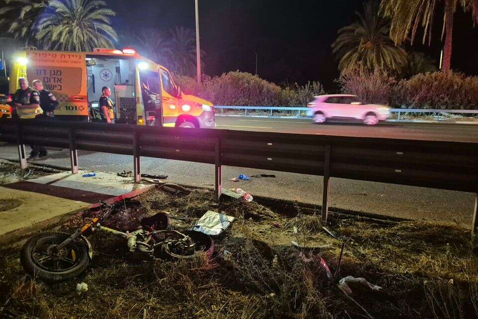 תאונה קשה בין רוכב אופנוע לרוכב אופניים , מד"א
