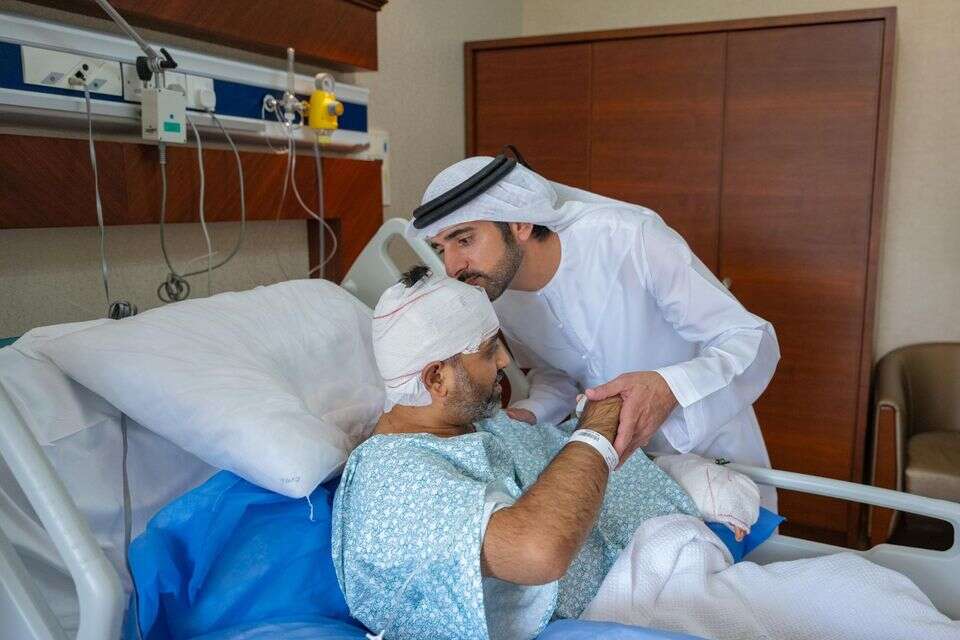 יורש העצר של דובאי, השייח' חמדאן בן מוחמד אאל מכתום, מבקר את הקברניט ההודי סמית מאצ'צ'אר , חשבון ה-X של השייח' חמדאן בן מוחמד אאל מכתום