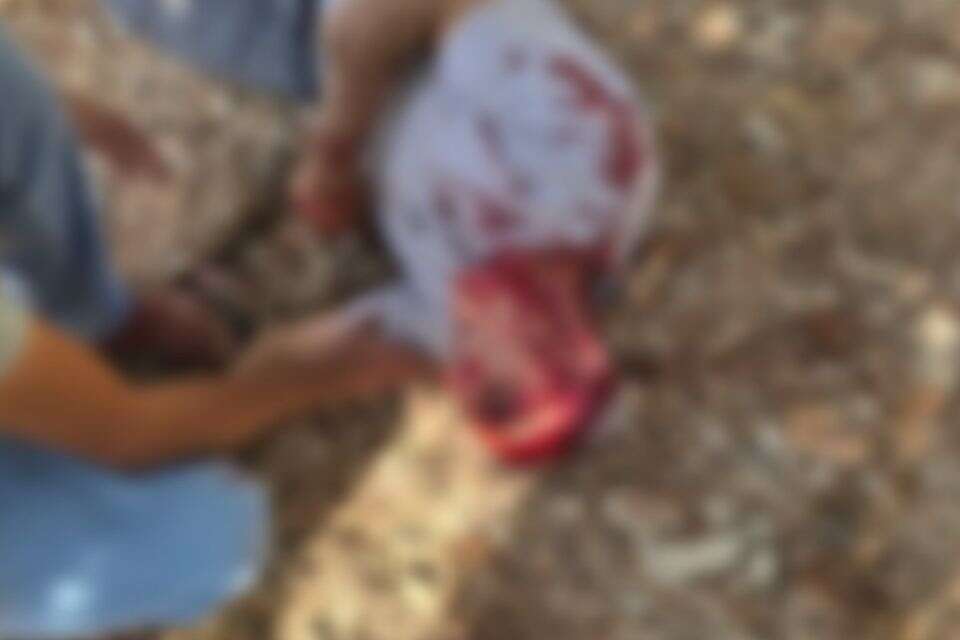 תושב אחד הכפרים לאחר שהותף על ידי מתיישבים , 27א'