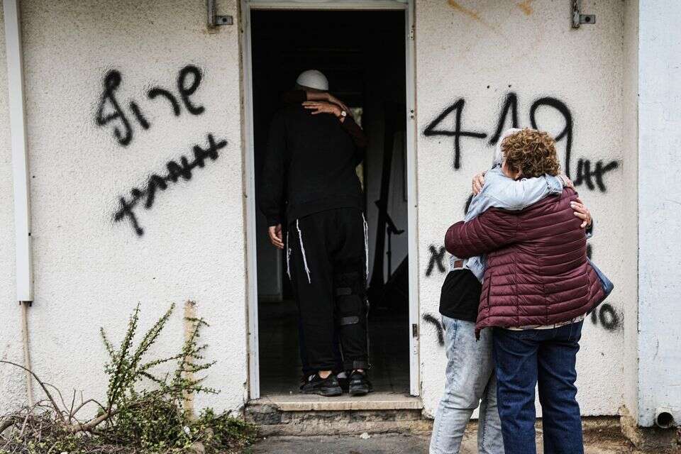 הרגשתי שכל אותם אנשים שאמורים לשמור עלינו רימו אותי. קיבוץ ניר עוז , ללא