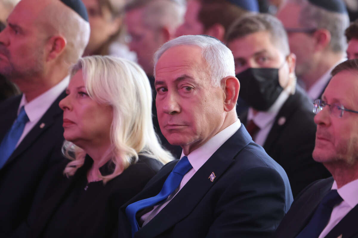 ראש הממשלה בנימין נתניהו ורעייתו שרה בטקס אזכרה לנופלי המלחמה, השבוע , מארק ישראל סלם