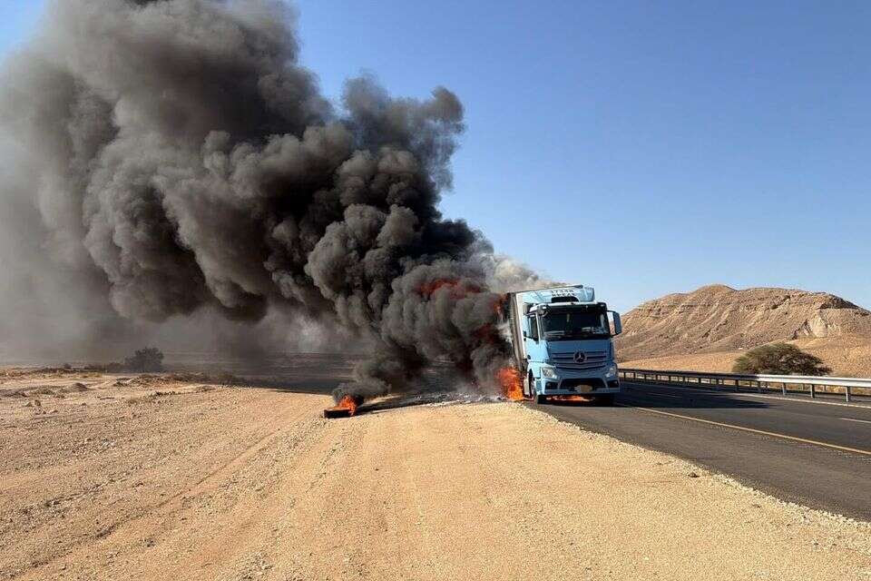 שריפת משאית בכביש הערבה , דוברות כבאות והצלה לישראל