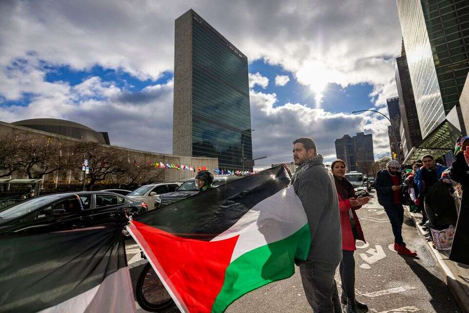 כל מקום שבו מונף הדגל הזה, ימיו ספורים. וזו דווקא בשורה טובה