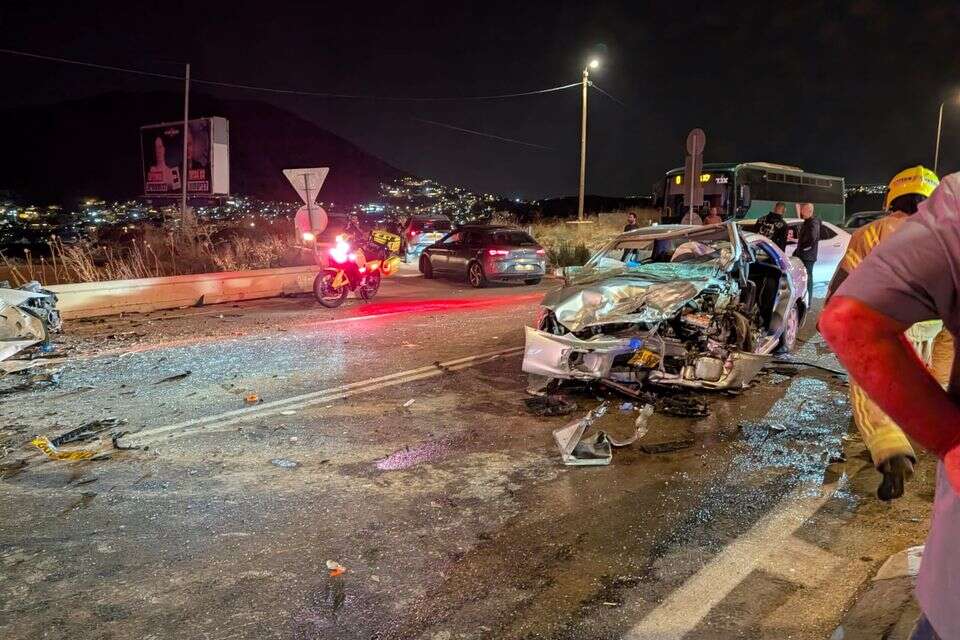 תאונה קשה בכביש 65: שלושה צעירים נפצעו קשה , תיעוד מבצעי מד"א