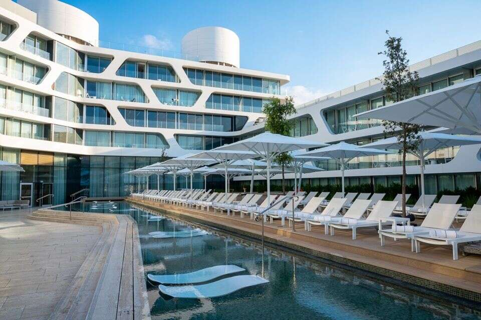 מלון The Yacht  , איה בן עזרי