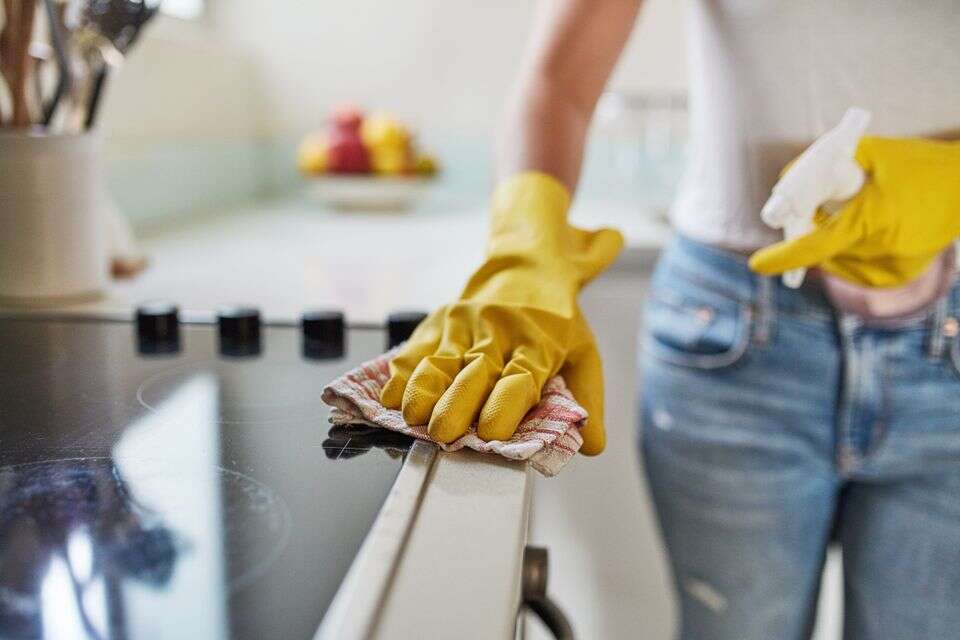 ניקיון מטבח , istockphoto