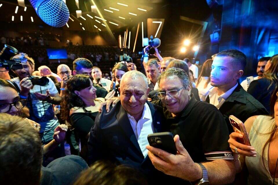 נערך לעבודת שטח משמעותית. איזנקוט , יוסי זליגר