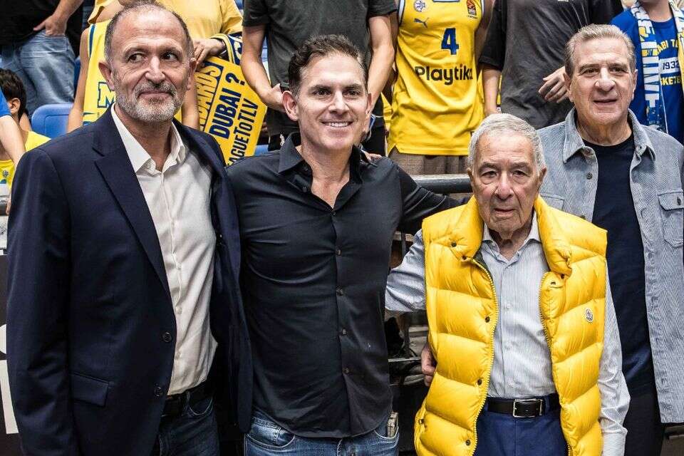 מימין לשמאל: אודי רקנאטי, שמעון מזרחי, ג'ייסון לוין וצ'וס בואנו , עודד קרני