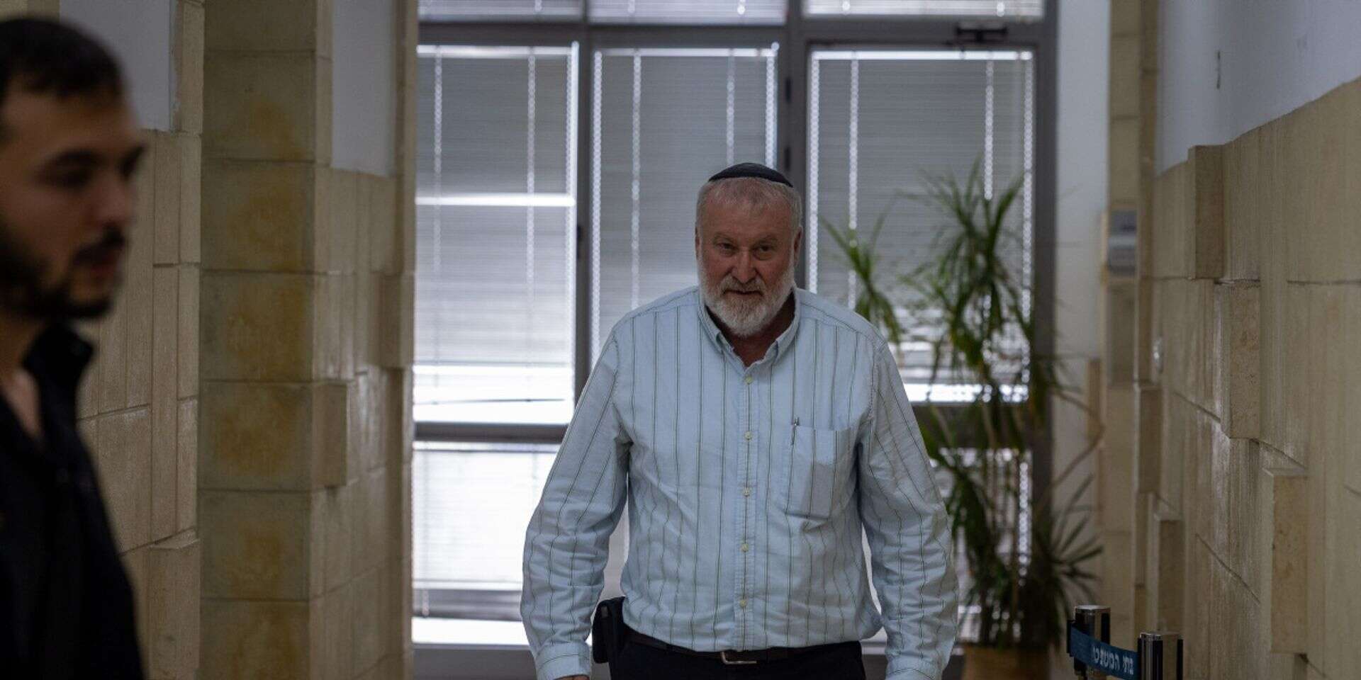 שתיקה רועמת מצד מי ששלחו אותו לחזית. מנדלבליט בבית המשפט, השבוע , אורן בן חקון