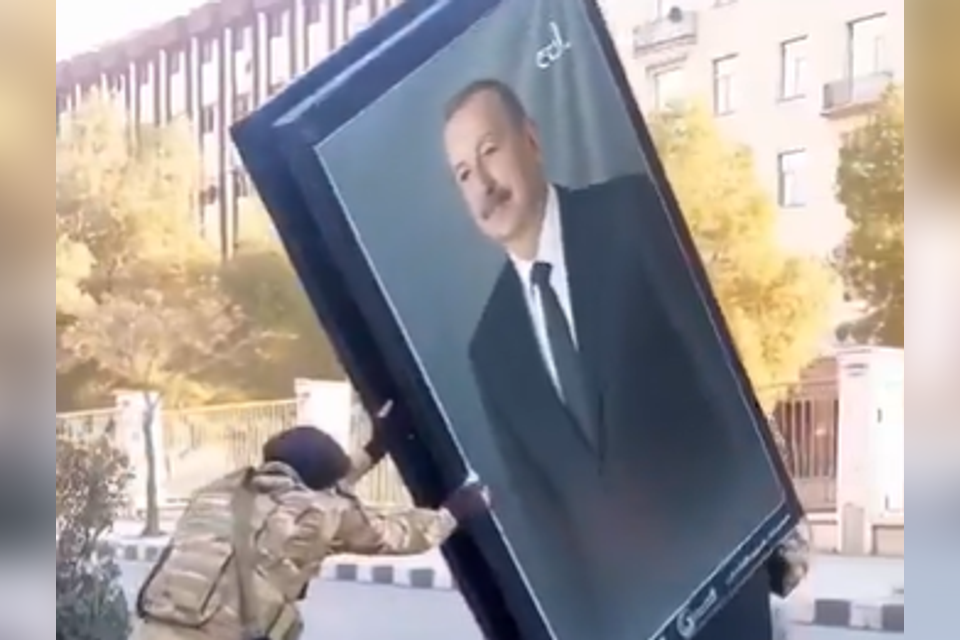 סרטונים ועשרות תמונות וצילומי מסך כוזבים הופצו כשהם מתארים הפיכה צבאית, או ניסיון הפיכה שכזה, באזרבייג'ן ,