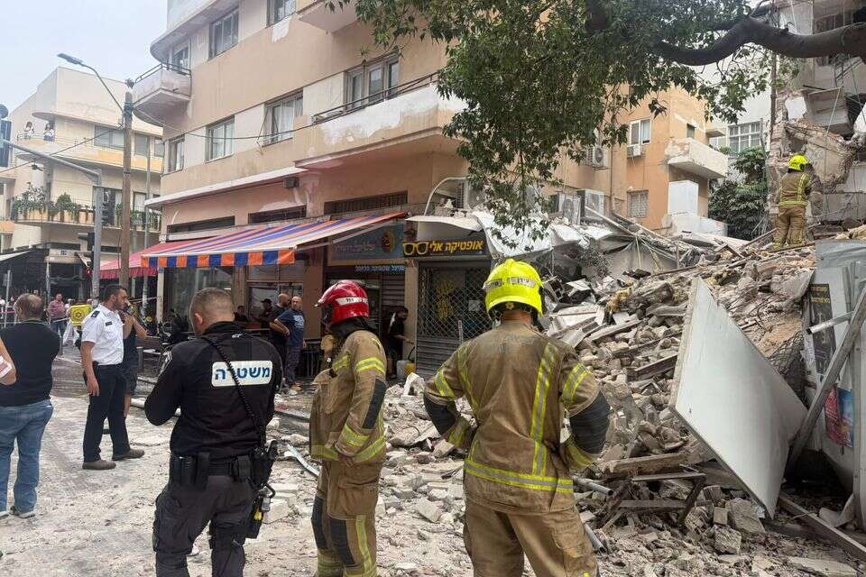 הבניין שקרס בתל אביב , 27א'