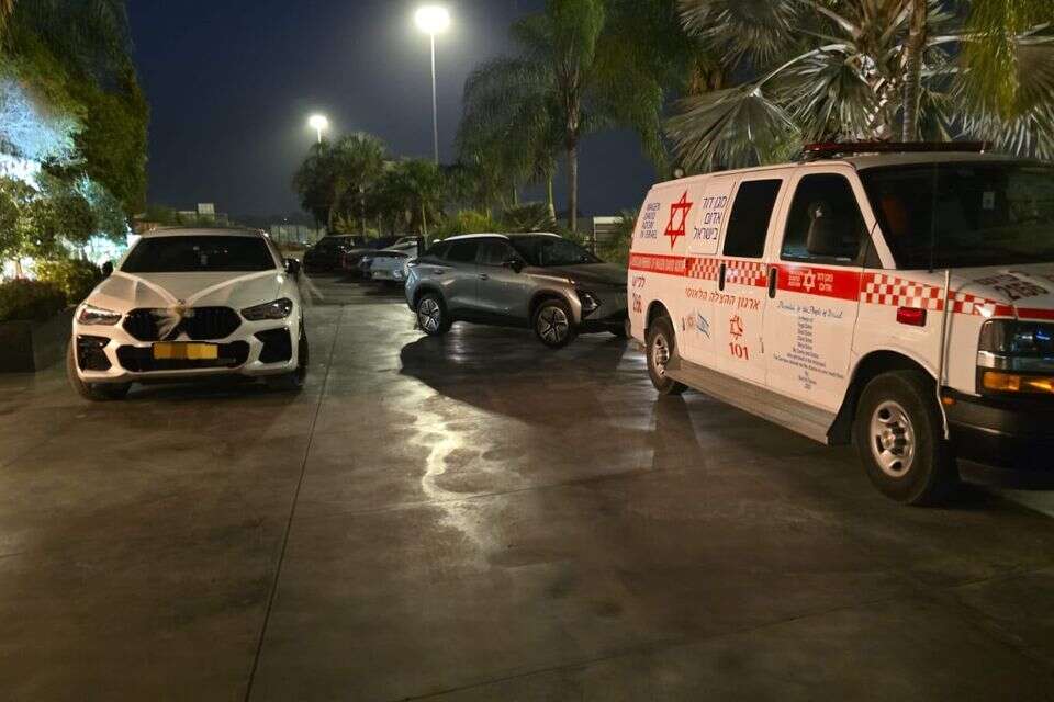אביו של החתן התמוטט במהלך החתונה, צוותי מד״א הצילו את חייו
, תיעוד מבצעי מד"א