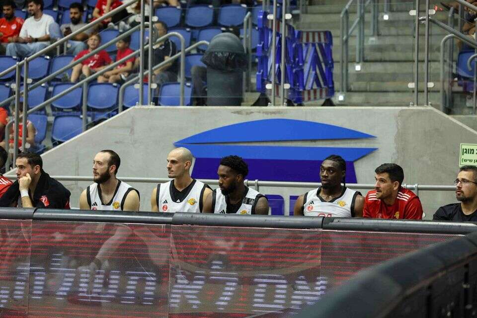 הספסל של הפועל תל אביב , לירון מולדובן