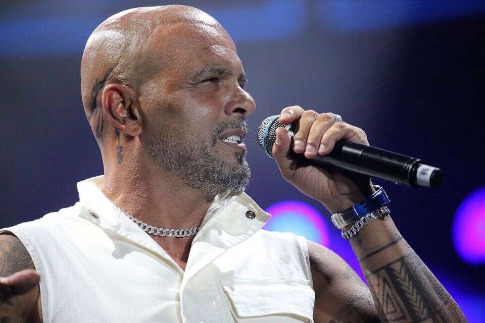 אייל גולן חשוף מתמיד , קוקו