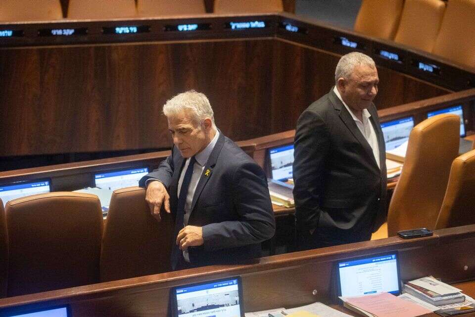 לפיד ואיזנקוט בכנסת , אורן בן חקון