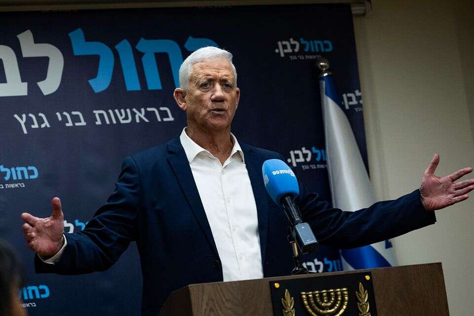 בני גנץ , אורן בן חקון