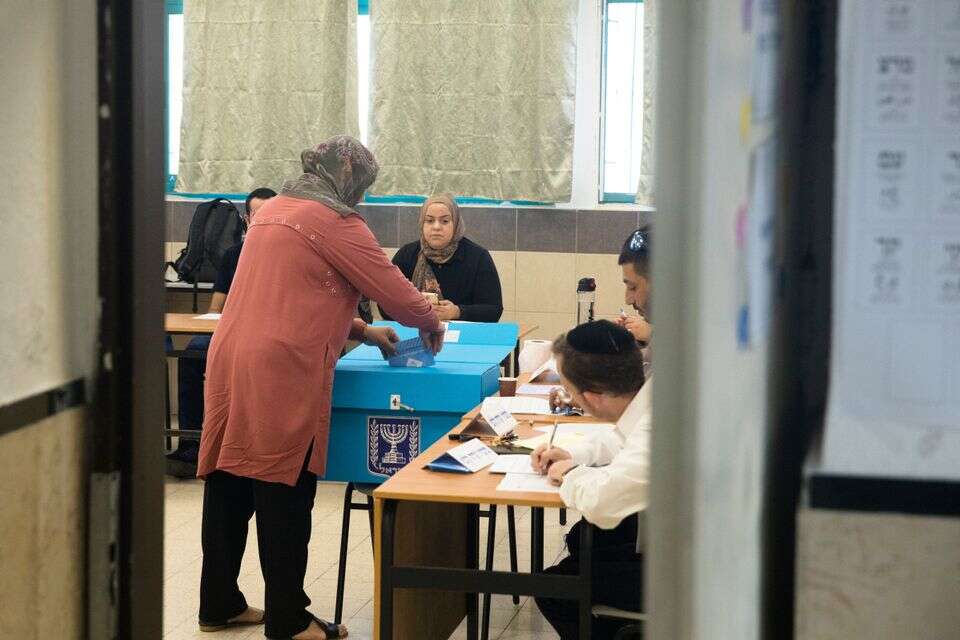 מצביעים ערבים בקלפי (ארכיון) , Getty Images