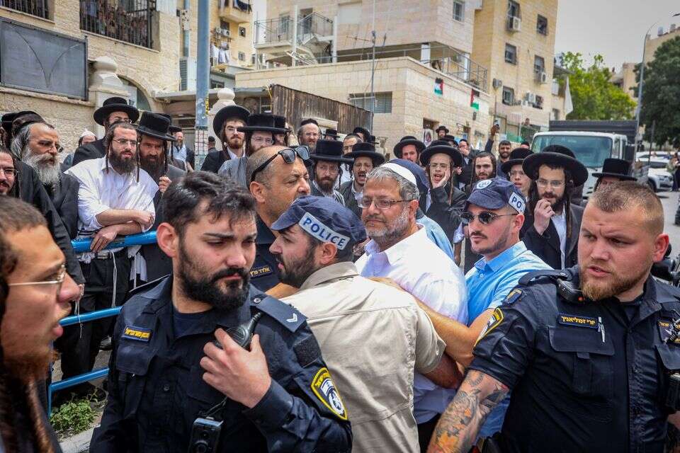 בן גביר מוקף מאבטחים , יעקב לדרמן/פלאש90