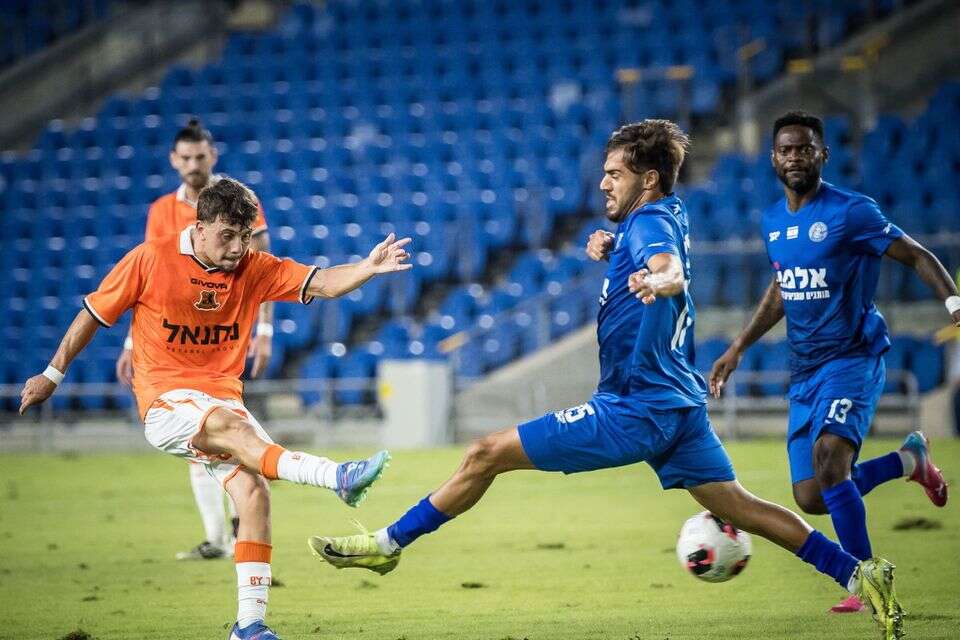 הפועל עכו מול בני יהודה בגמר גביע הטוטו. בליגה כלום לא עובד , עודד קרני