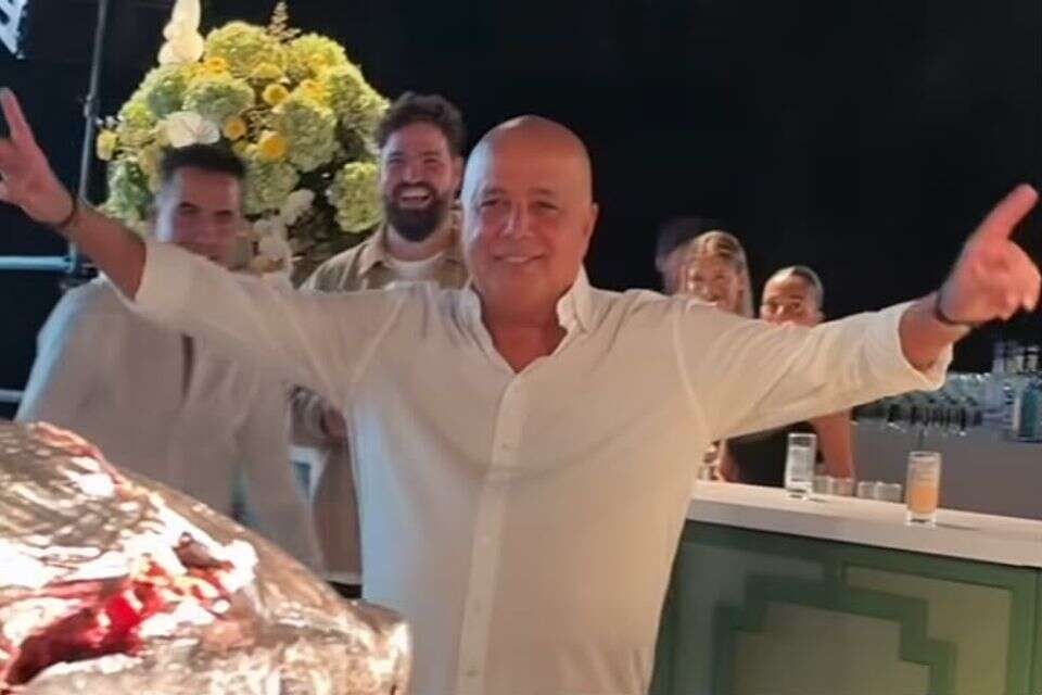 מה עשה עמוס לוזון על הבמה? , אינסטגרם