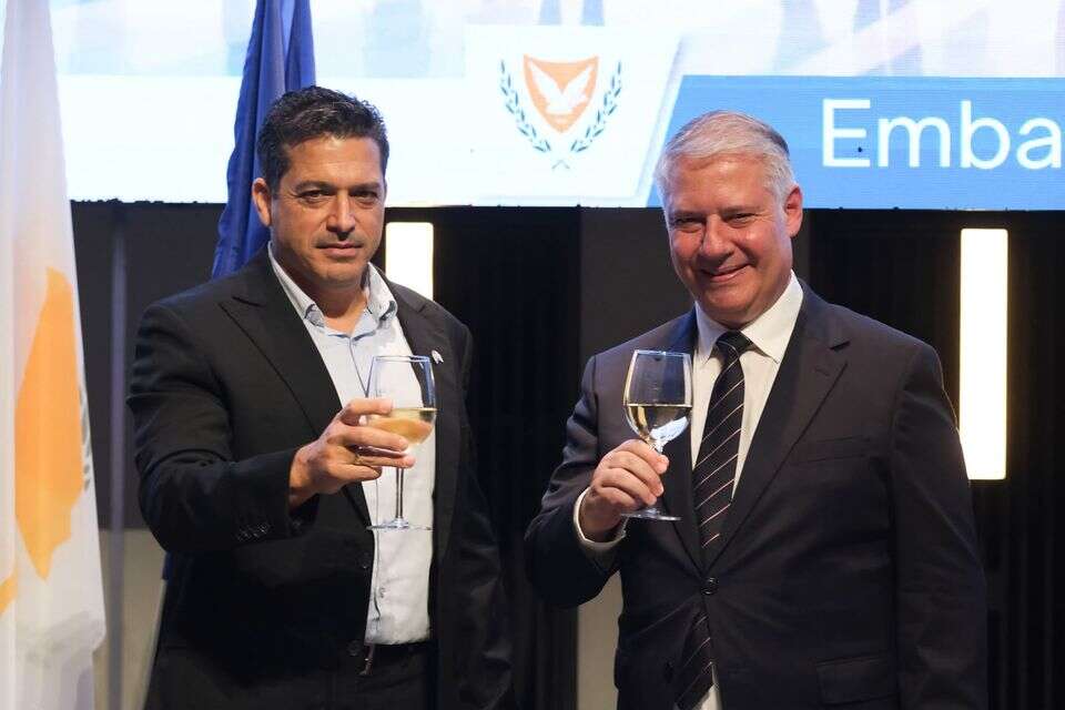 שיקלי עם השגריר הקפריסאי בישראל , דוברות משרד התפוצות