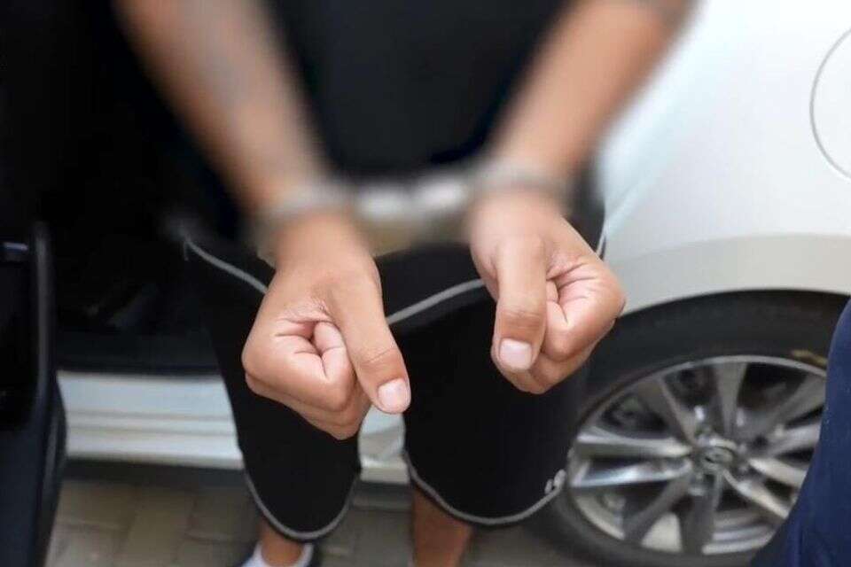 מעצר החשודים. גבו מאות שקלים עבורחומרים אינטימיים של קטינות ונשים , דוברות המשטרה